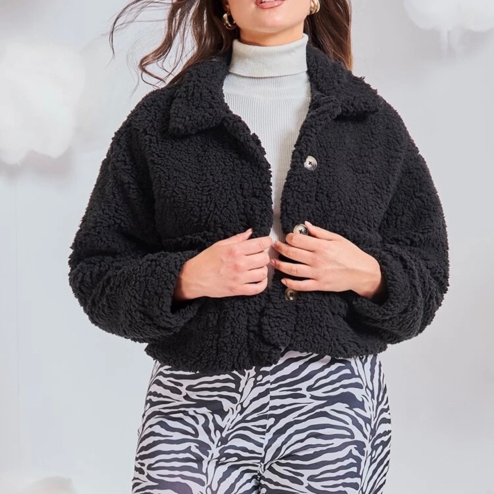 CROP JACKET 🧥 NWOT - Picture 1 of 7